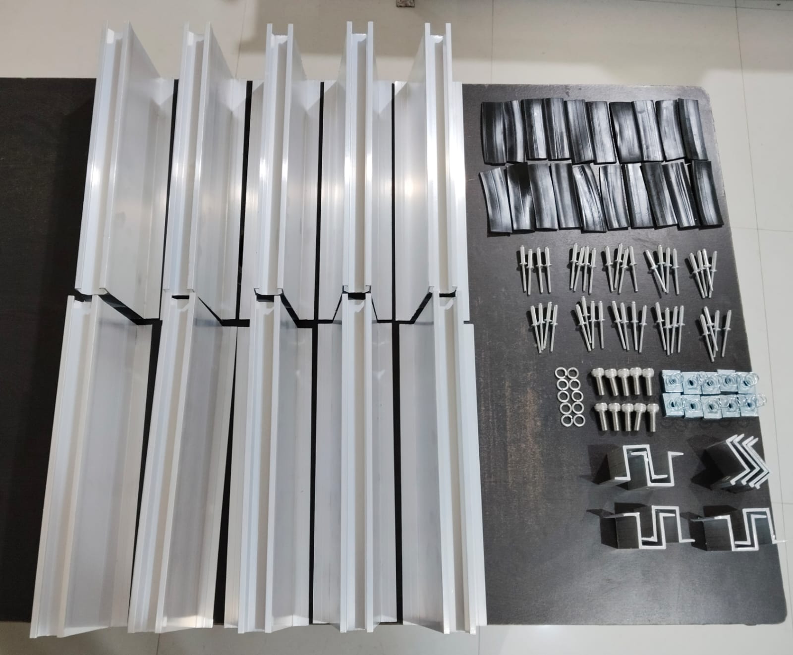 4 Solar Panel mounting kit with 100x300mm Micro channels